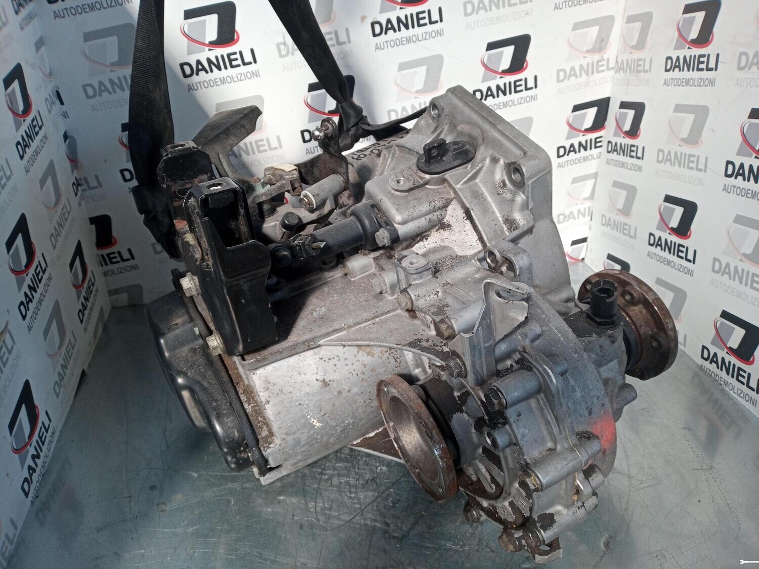 Cambio 5 Marce Volkswagen Polo 1.4 TDi 75C 55KW GGV