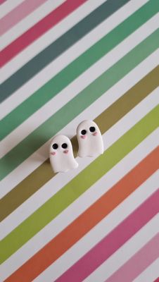 Blushin&#39; ghostie stud