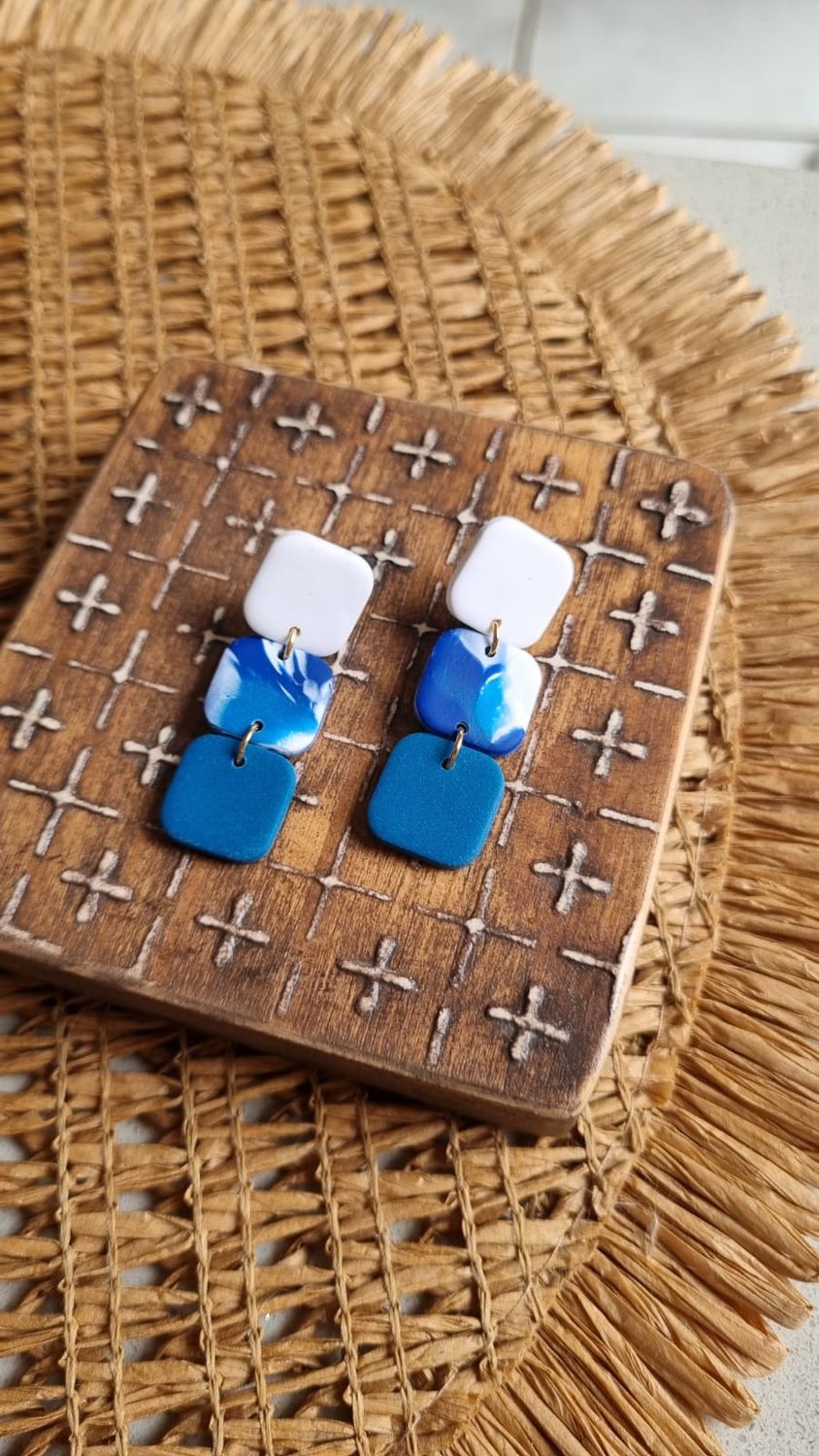 Marbled blue squares