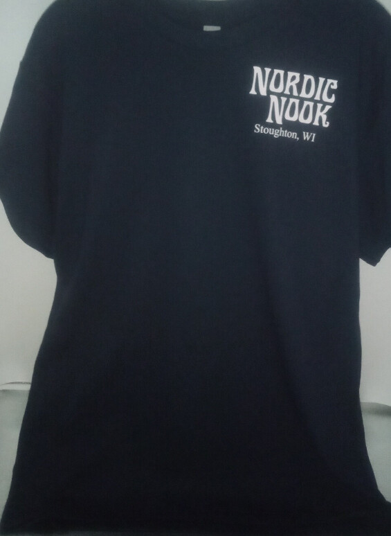 T Shirt Navy Chilling Gnomies XL