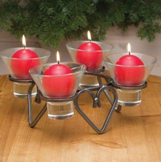 Iron Candle Holder Round W/4 Hearts