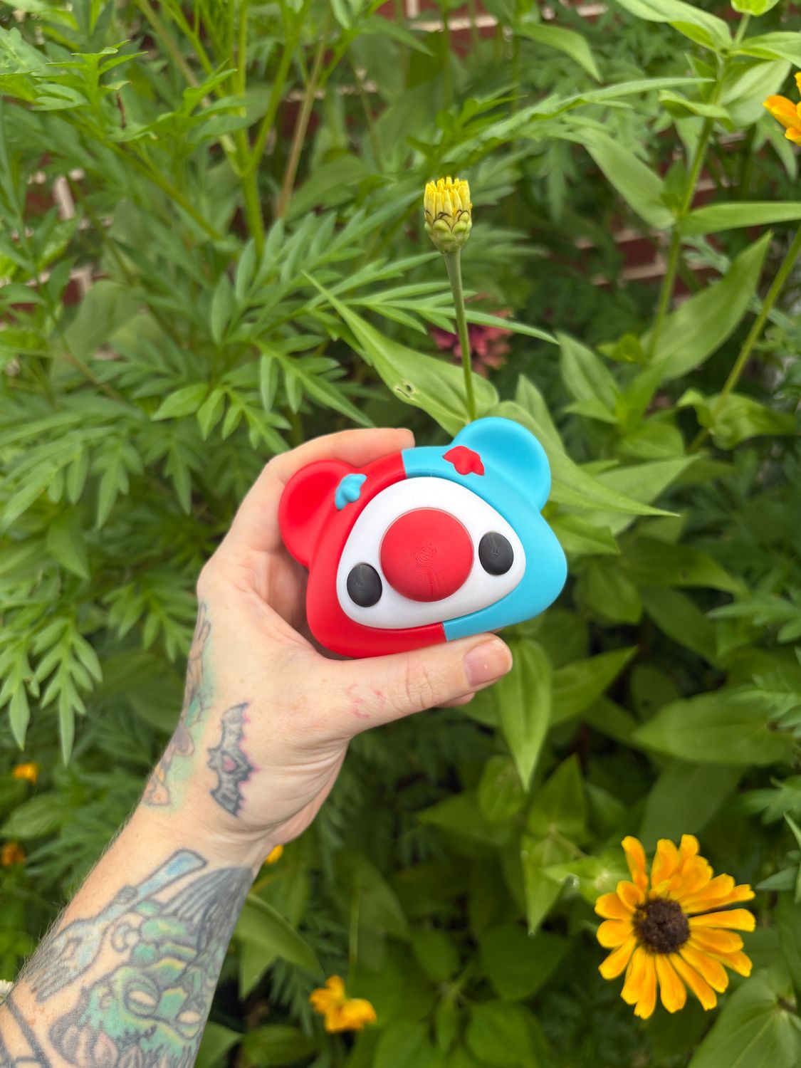 Clyde the Fidget Nose Clown Bear- C9 &amp; C4