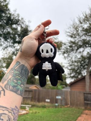 Skully Keychain- Skeleton