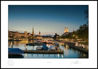 Limmat bei Nacht mit Pier 7