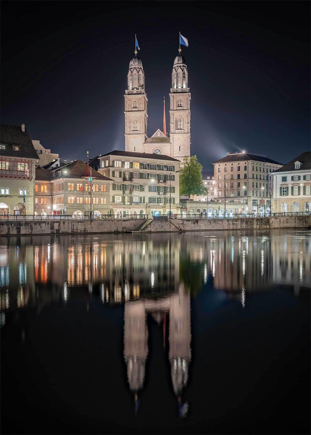 Karte  "Grossmünster mit Spiegelung in der Limmat"