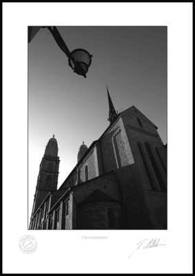 Grossmünster mit Lampe