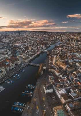 Leinwandprint Limmat Zürich Hochformat Aerial von Alex Tseli 80x55x2cm