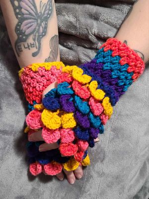 Dragon Scale Gloves