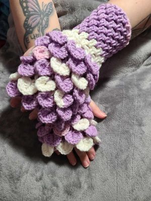 Dragon Scale Gloves