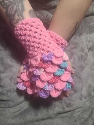 Dragon Scale Gloves