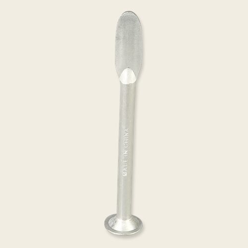 Basic pipe tamper