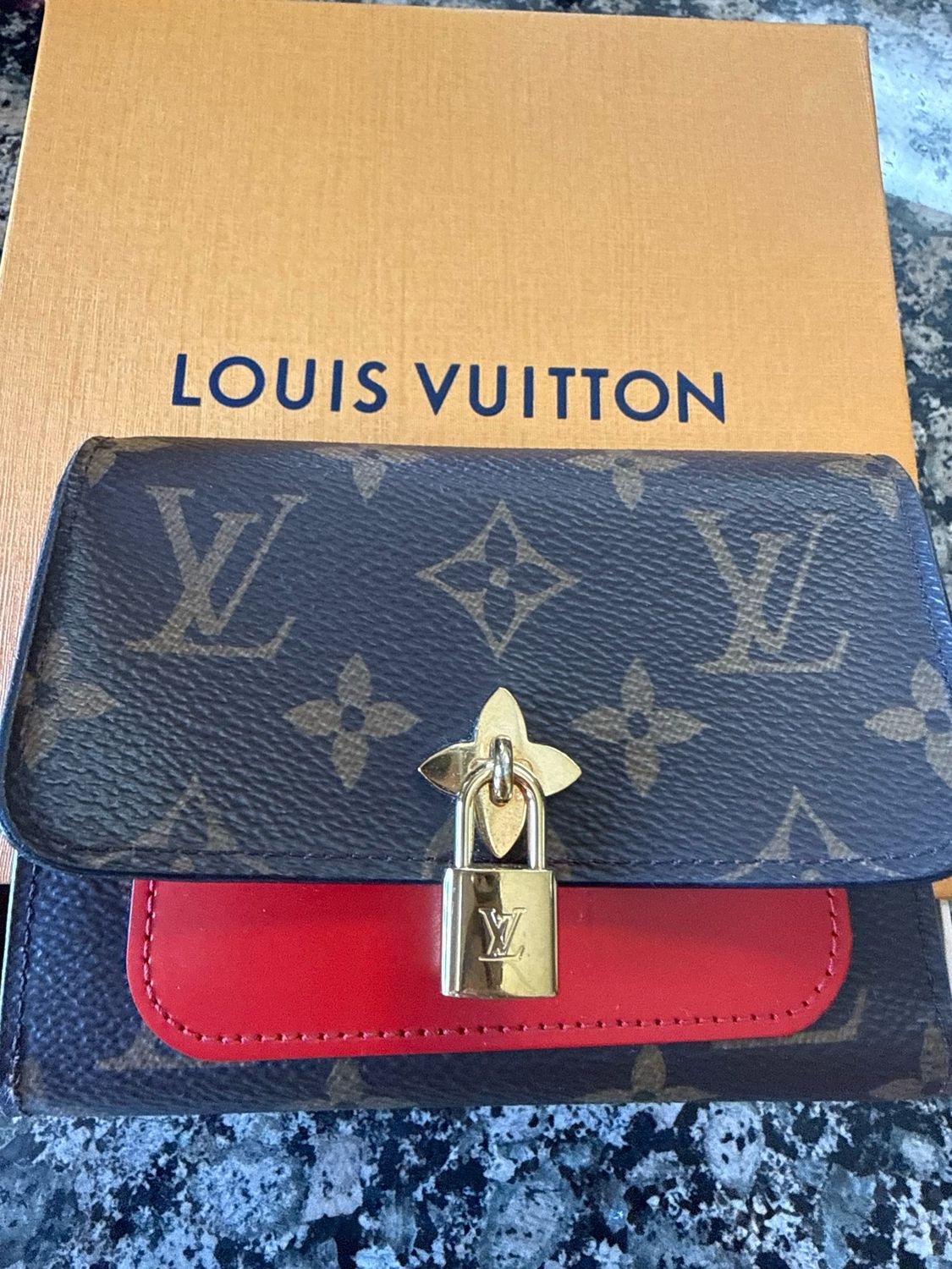 Louis Vuitton Porefeuille Flower Compact Coquette