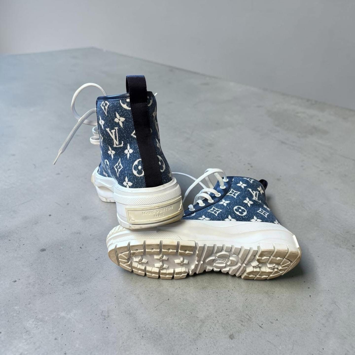 Louis Vuitton Size 38 Sneakers