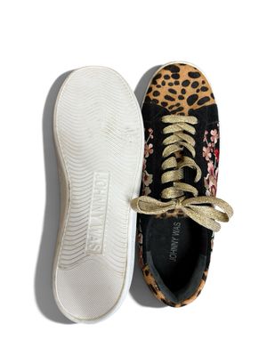 Johnny Was Size 9 Sneakers