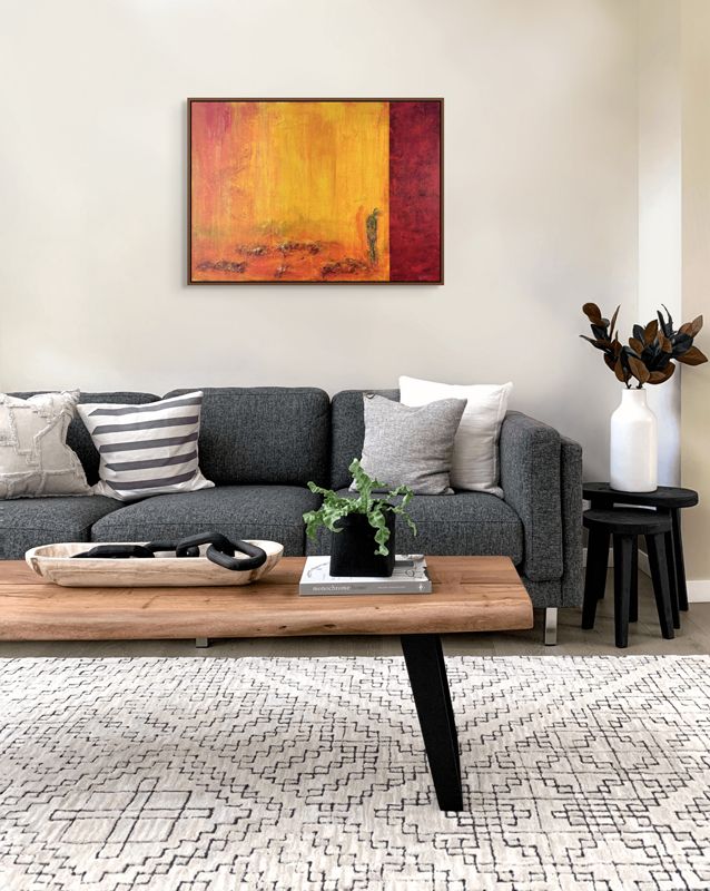 Red Embrace in Yellow Hues of Reflection