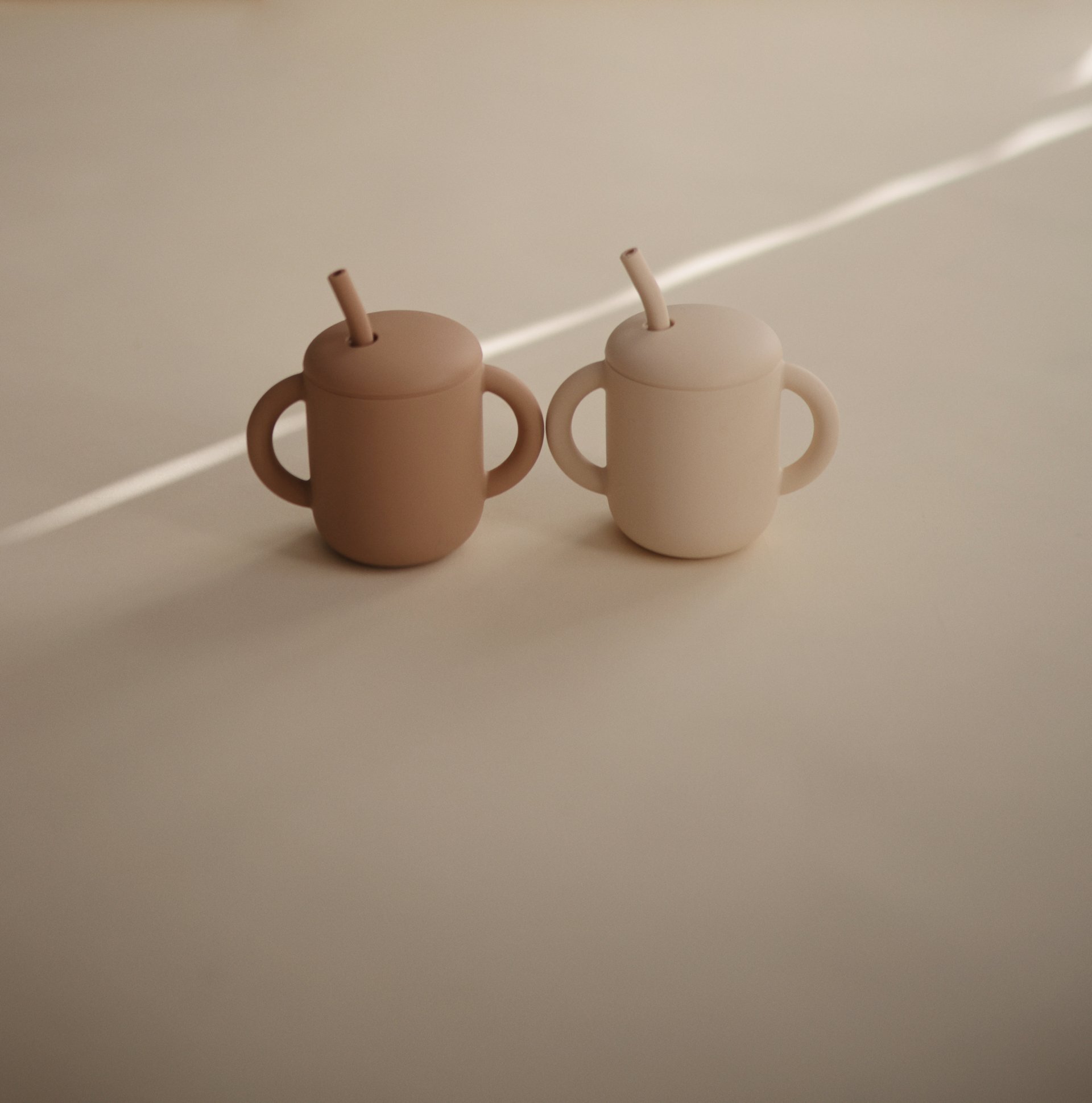 Oefen beker met deksel en rietje - Natural - Mushie