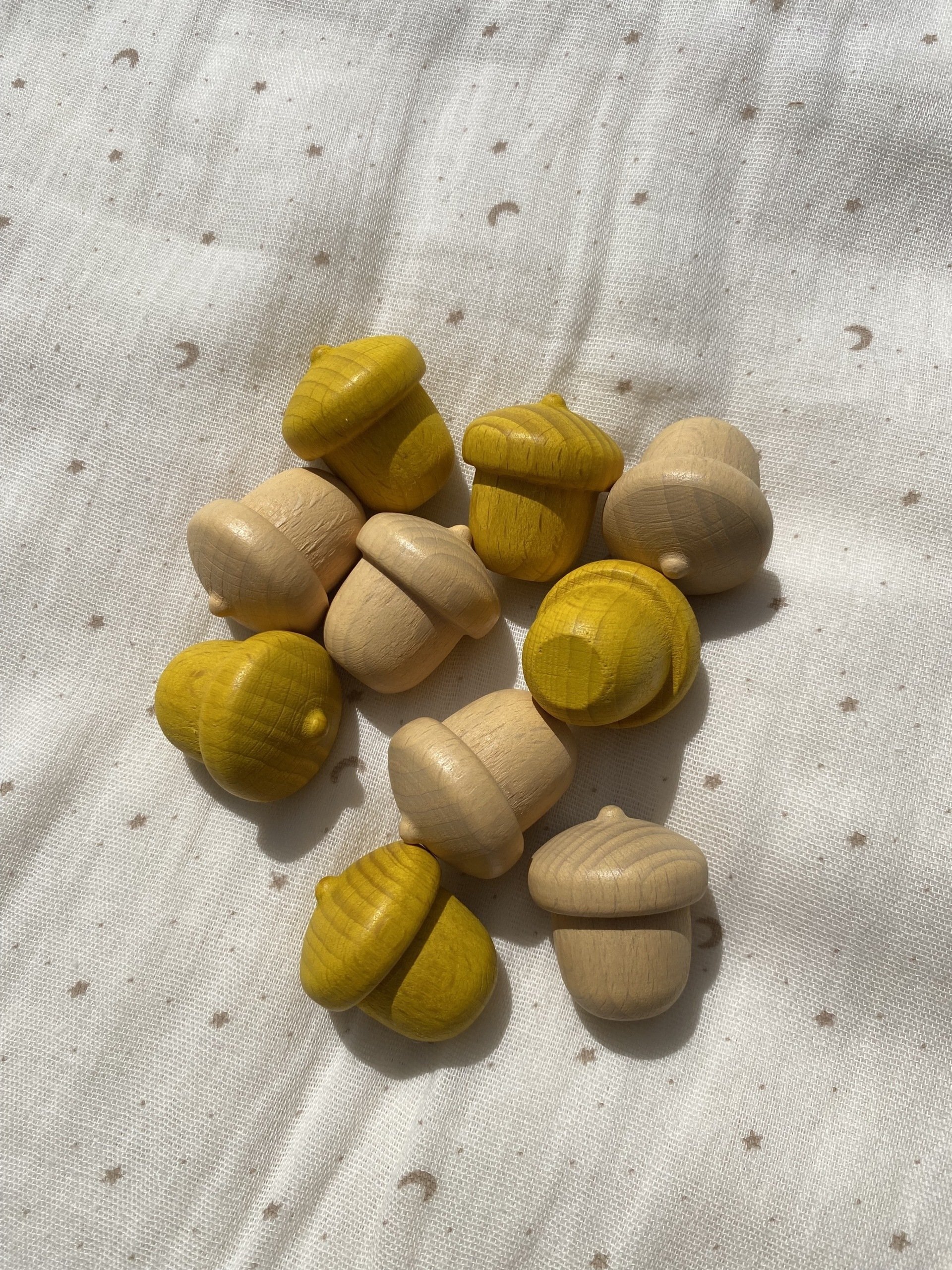 Houten mandala schatten - Eikel - Geel -  10 stuks -Tickit