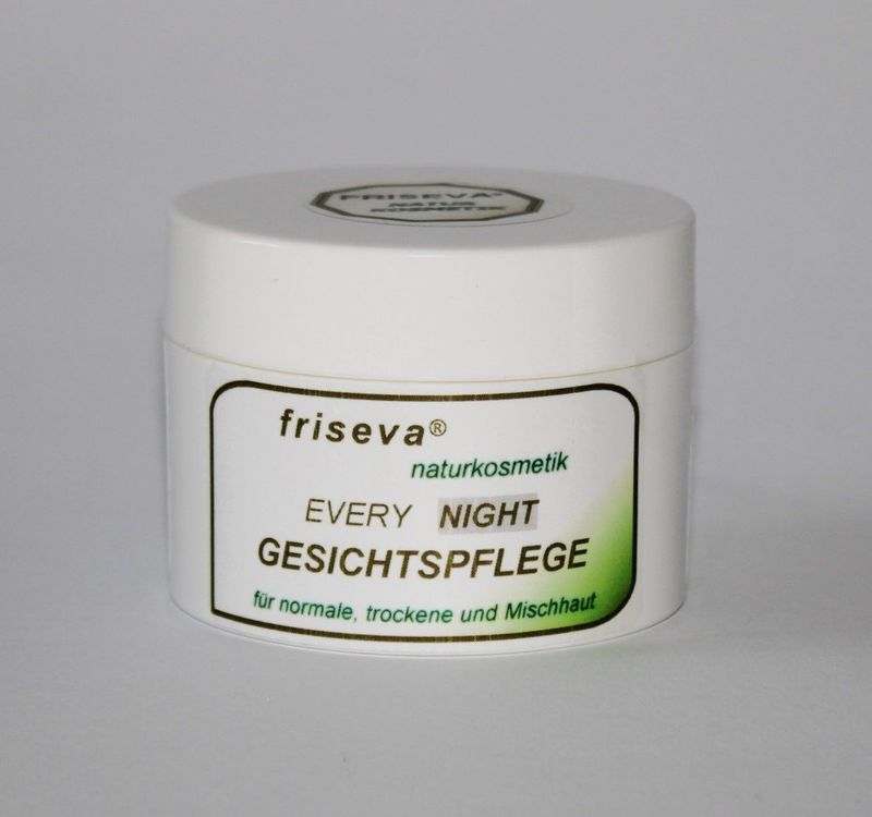 FRISEVA everynight Gesichtspflege mit Hyaluron, Aprikosenkernöl, Arganöl, Babassuöl, Shea Butter, Panthenol, und Vitamin A C E - Fluid. FRISEVA everynight Gesichtspflege mit Hyaluron, Aprikosenkernöl, Arganöl, Babassuöl, Shea Butter, Panthenol, und Vitamin A C E - Fluid.
