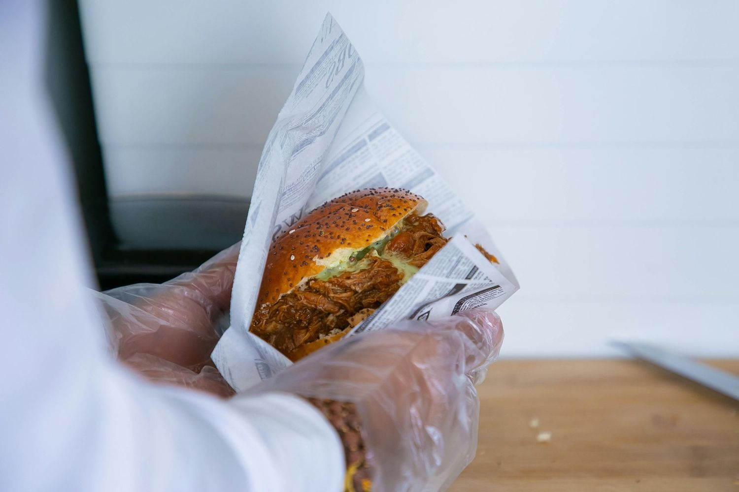 Bao bun met pulled pork, koolsla & pinda