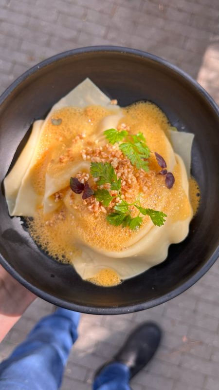 OPEN LASAGNE Prei, nobashigarnaal & jus van bouillabaisse OPEN LASAGNE Prei, nobashigarnaal & jus van bouillabaisse