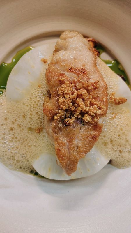 KALFSZWEZERIK Knolselder, cantharel & dashi beurre blanc KALFSZWEZERIK Knolselder, cantharel & dashi beurre blanc