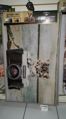 ( 1) Large Decorative Cat Mat, Size 31″ x 19″ by Pet Park / Mascotas Size: Large (31 inches x 19 inches); (Cat &amp; Camera)