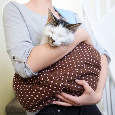 ​iPrimio Cat and Dog Sling Carrier – Hands Free Reversible Pet Papoose Light Blue Bag - Soft Pouch and Tote Design – Suitable for Puppy, Small Dogs, and Cats for Outdoor Travel; by iPrimio