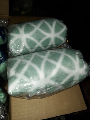 *Fleece BABY/KITTEN (SMALL) Blanket - GREEN &amp; White Pattern