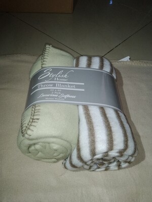 LARGE Fleece Blankets For Cats &amp; Kittens, 50″ x 60″ (2pk); Size: 50″ x 60″ - Light Green &amp; Stripe (2pk)