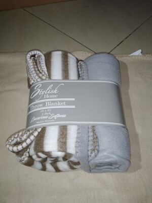 **LARGE Fleece Blankets For Cats &amp; Kittens, 50″ x 60″ (2pk); Size: 50″ x 60″ - Light Grey &amp; Stripe (2pk)