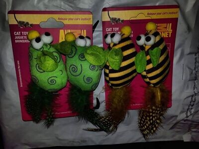 (2) Pk Animal Planet Toy Mice w/Feathers; Size: 2 Mice