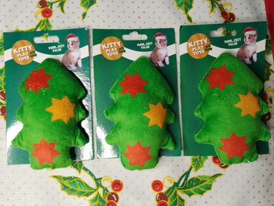 ( 1) Christmas Kitty Play Toys CHRISTMAS TREE With Catnip (Batting Cat Toy​ / Catnip Toy)