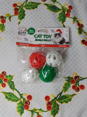 ( 1) Christmas Kitty Toys 4 pcs Cat Toy Jingle Balls (1 Red, 2 White, 1 Green)