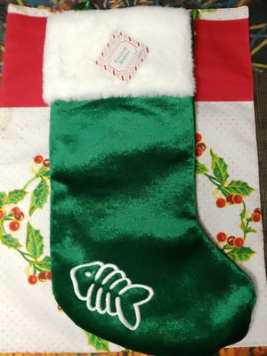 ( 1) Christmas Stocking Velvety Green Christmas Stocking with Fish Embroidery &amp; Plush For Cats (1 pc)