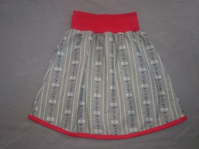 Rock aus original Edelweiss-Barchentstoff grau ab