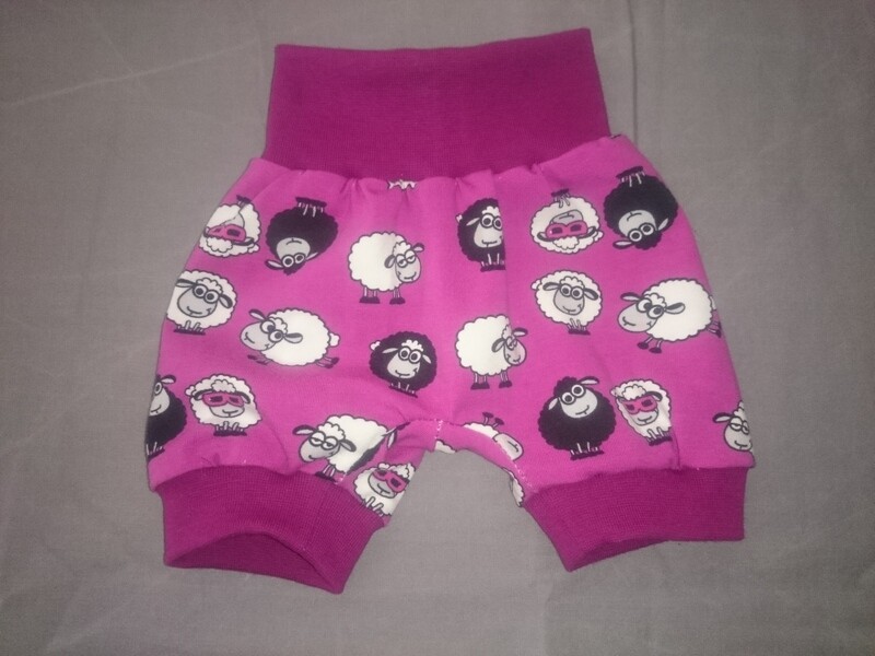 Ballon-Shorts Schafe pink ab