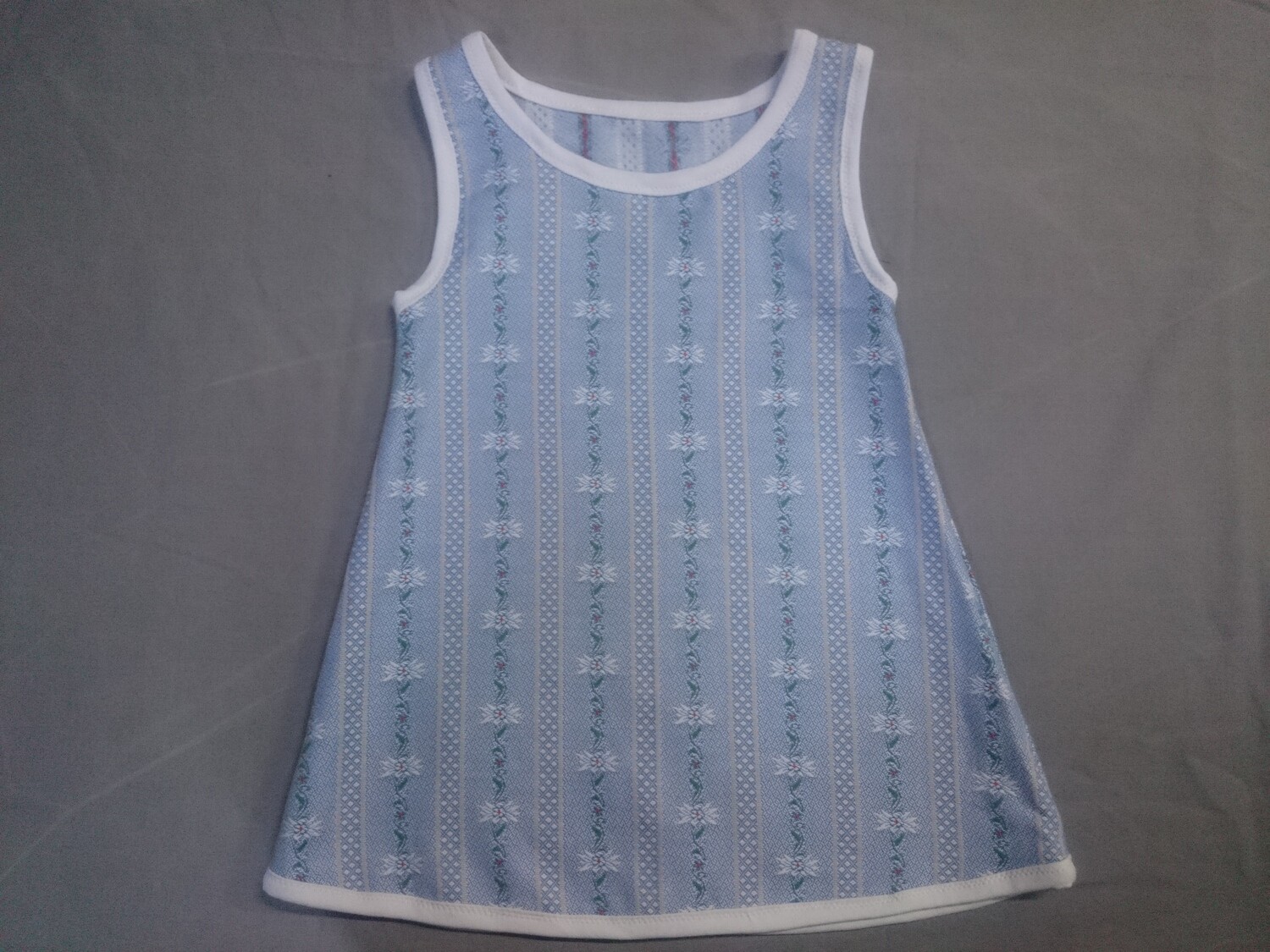 Trägerkleid Edelweiss hellblau ab