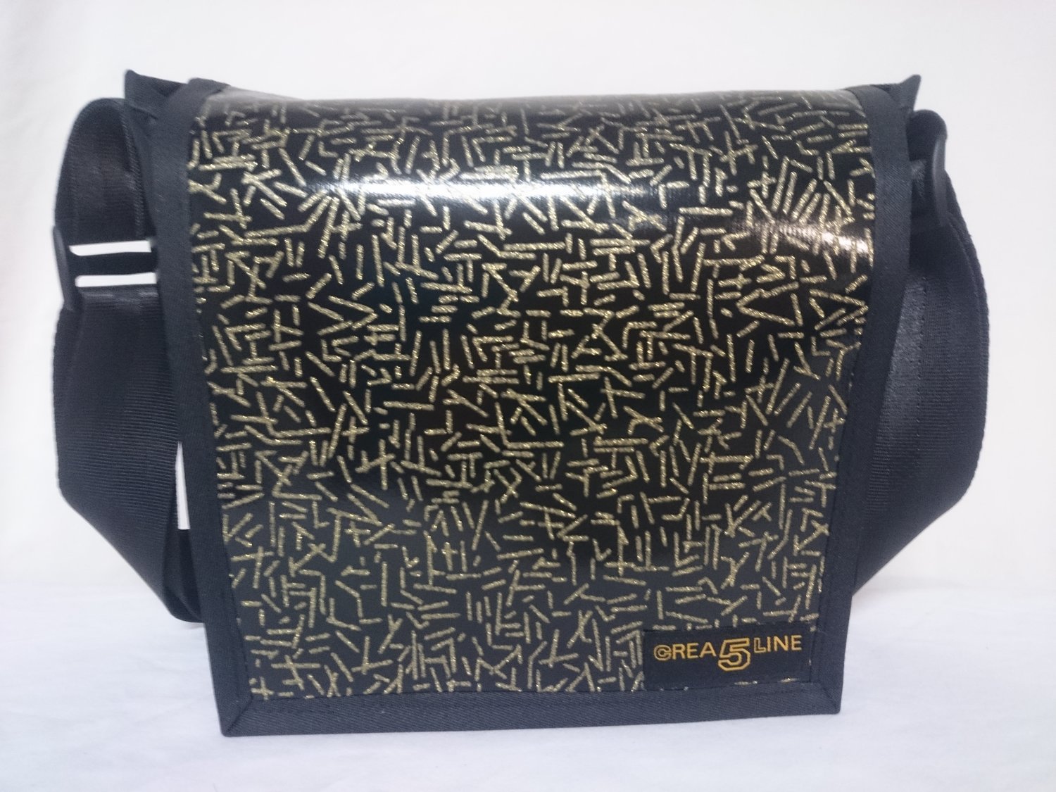 Handtasche klein / goldene Streifen ab
