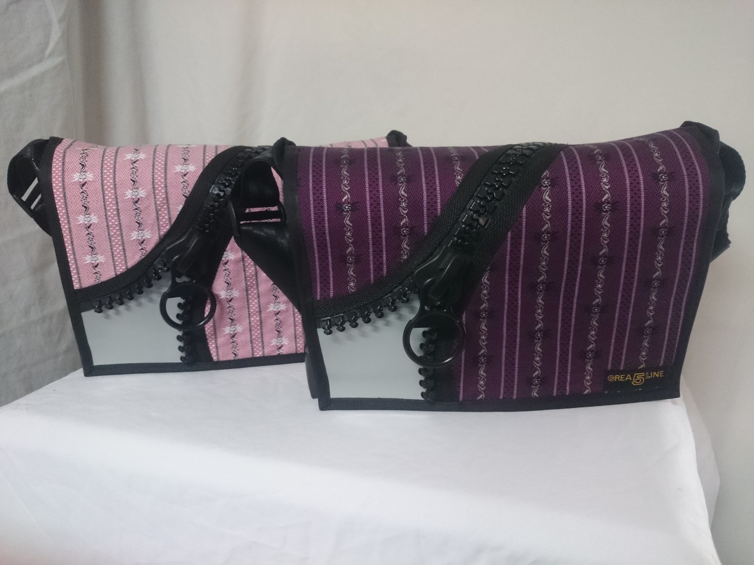 Handtasche mit Dekor - Reissverschluss Edelweiss / Schwinger / Winzer in diverse Farben ab