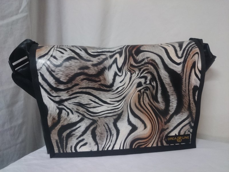 Handtasche/Laptoptasche/Wickeltasche crazy Tiger ab