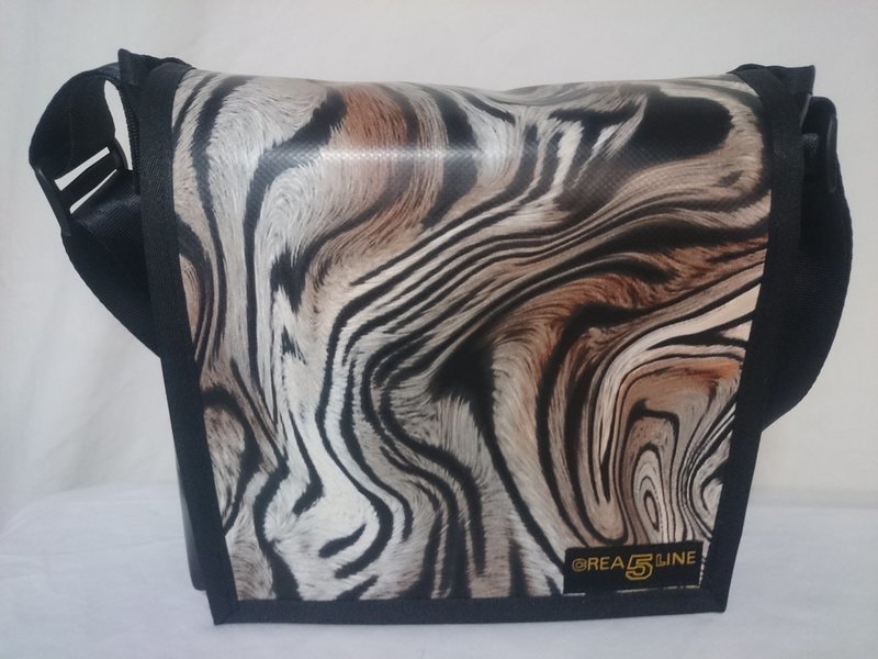 Handtasche klein / crazy Tiger ab