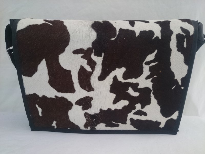 Handtasche/Laptoptasche/Wickeltasche Stierfell "Kuh" ab