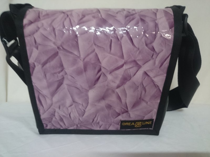 Handtasche klein / "zerknittertes" Kunstleder violett ab