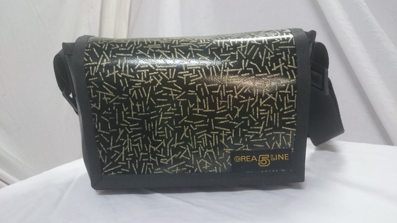 Handtasche mini / goldene Streifen ab
