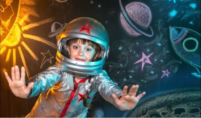 3. Lunar Explorers Camp: Mission to the Moon!
June 24-28