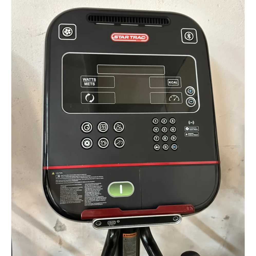ENTRENADOR ELÍPTICO COMERCIAL STAR TRAC 8-RDE CON TRACCIÓN TRASERA (REACONDICIONADO)
