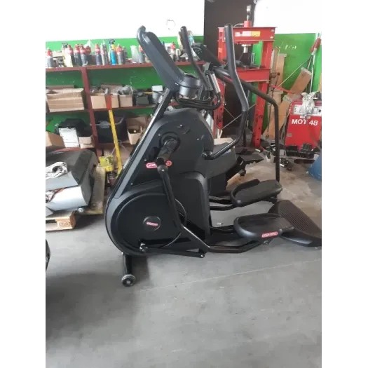 MÁQUINA ELÍPTICA STAR TRAC PRO EDICIÓN NEGRA, RENOVADA