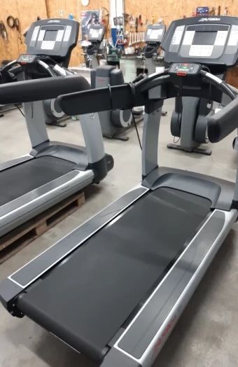 Cinta de correr eléctrica Life Fitness Inspire (Reacondicionado)