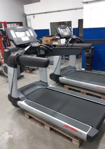 Cinta de correr eléctrica Life Fitness Inspire (Reacondicionado)