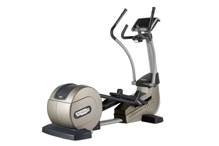 Bicicleta elíptica Technogym SYNCHRO 700 LED (Renovado)